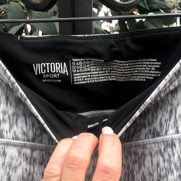 Victoria Secret Long Leggings - Picture 6 of 10